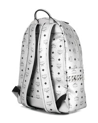 Мужской серебряный рюкзак с принтом от MCM