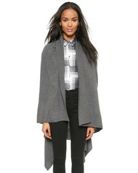Серое пальто-накидка от DKNY