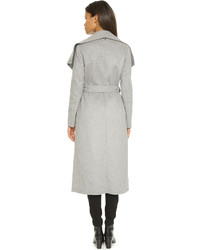 Женское серое пальто от Mackage