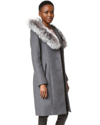 Женское серое пальто от Mackage