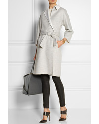 Женское серое пальто от Fendi
