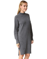 Серое платье-свитер от DKNY