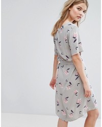 Серое платье от Vila