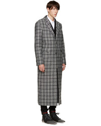 Мужское серое шерстяное пальто в клетку от Pyer Moss