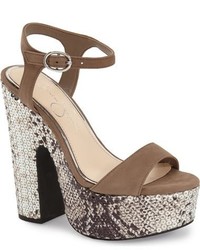 Серые босоножки из нубука