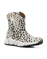 Серые ботильоны из ворса пони от Texas Robot