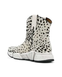 Серые ботильоны из ворса пони от Texas Robot