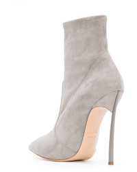 Серые ботильоны от Casadei