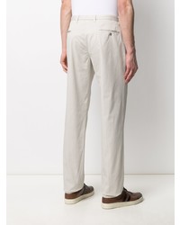 Серые брюки чинос от Giorgio Armani