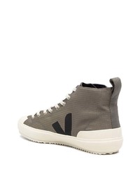 Мужские серые высокие кеды от Veja
