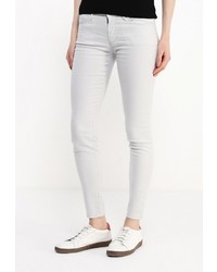 Серые джинсы скинни от Wrangler