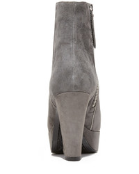 Серые замшевые ботильоны от Alice + Olivia