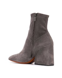 Серые замшевые ботильоны от Santoni