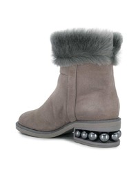 Серые замшевые ботильоны от Nicholas Kirkwood