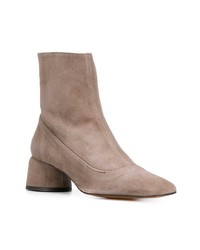Серые замшевые ботильоны от Castaner