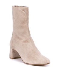 Серые замшевые ботильоны от Aquazzura