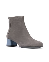Серые замшевые ботильоны от Camper