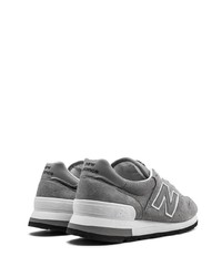 Мужские серые замшевые кроссовки от New Balance