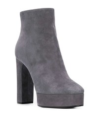 Серые замшевые массивные ботильоны от Casadei