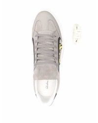 Мужские серые замшевые низкие кеды от Salvatore Ferragamo