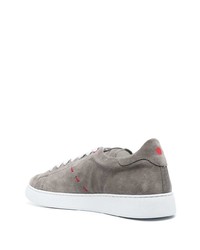 Мужские серые замшевые низкие кеды от Kiton