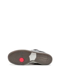 Мужские серые замшевые низкие кеды от Nike