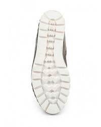 Серые замшевые полусапоги от Inario