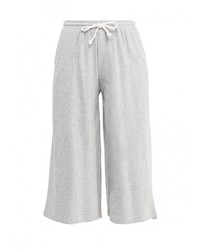 Серые капри от Piazza Italia