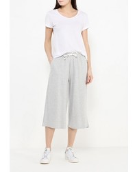 Серые капри от Piazza Italia