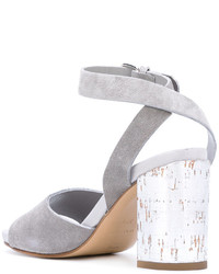 Женские серые кожаные босоножки от Strategia