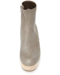 Серые кожаные ботильоны от Coclico