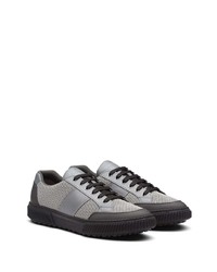 Мужские серые кожаные низкие кеды от Prada