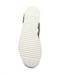 Серые кожаные сандалии на плоской подошве от Betsy