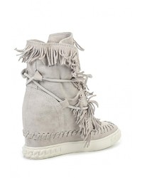 Серые кроссовки на танкетке от Casadei