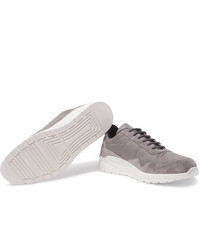 Мужские серые кроссовки от Common Projects