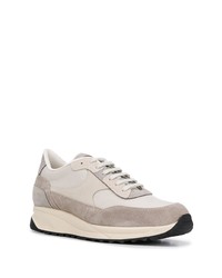 Мужские серые кроссовки от Common Projects