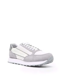 Мужские серые кроссовки от Armani Exchange