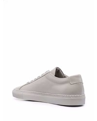 Мужские серые низкие кеды от Common Projects