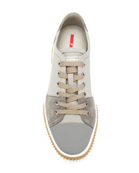 Мужские серые низкие кеды от Prada