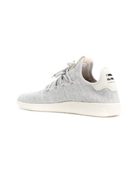 Мужские серые низкие кеды от Adidas By Pharrell Williams