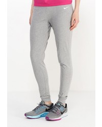 Женские серые спортивные штаны от Nike