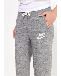 Женские серые спортивные штаны от Nike