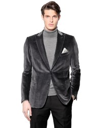 Серый бархатный пиджак