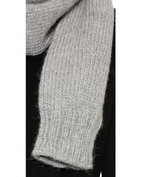Женский серый вязаный шарф от Eugenia Kim
