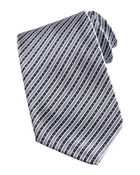 Серый галстук в вертикальную полоску