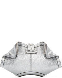 Серый кожаный клатч от Alexander McQueen