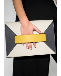 Серый кожаный клатч от Fetiche