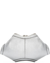 Серый кожаный клатч от Alexander McQueen