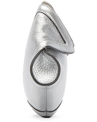 Серый кожаный клатч от Alexander McQueen