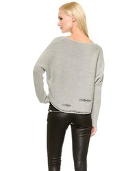 Серый короткий свитер